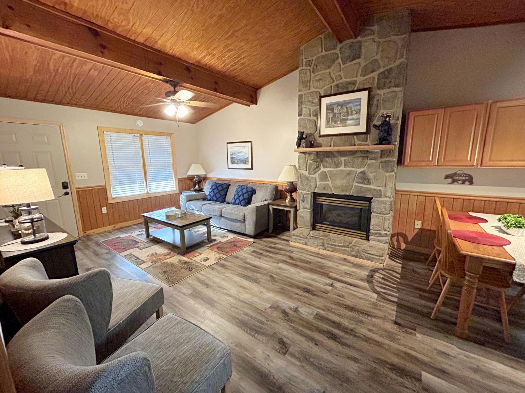 Villa On Dolly Time 1 Mile From Dollywood Pigeon Forge Exterior foto