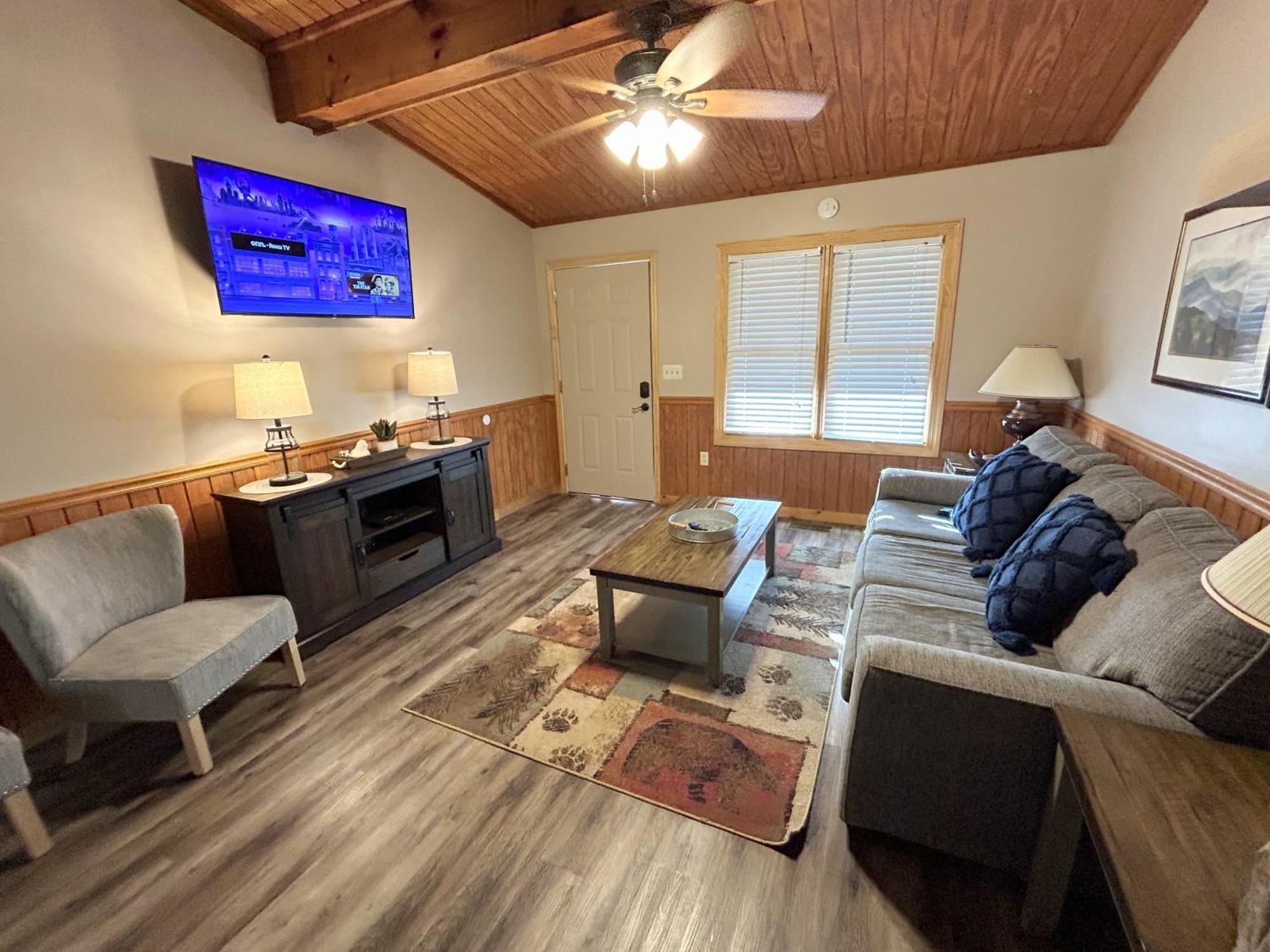 Villa On Dolly Time 1 Mile From Dollywood Pigeon Forge Exterior foto