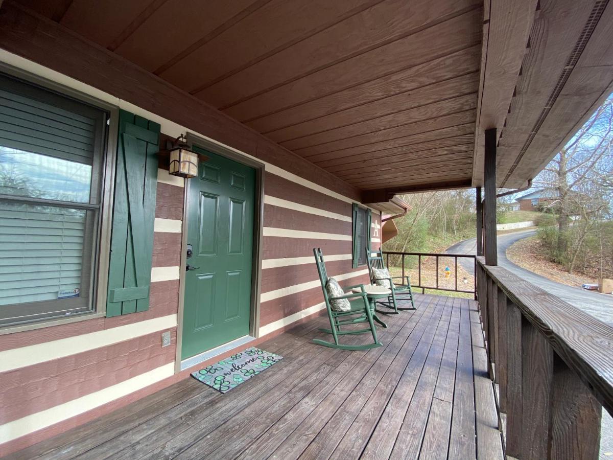 Villa On Dolly Time 1 Mile From Dollywood Pigeon Forge Exterior foto